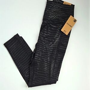 NWT Victoria's Secret Pink ultimate black croc shine leggings - size S